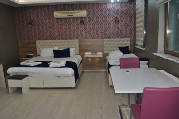 Duble Yatak + Tek Yataklı ODA